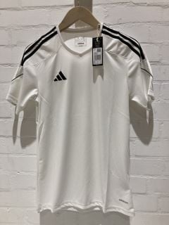 QTY OF ITEMS INCLUDING ADIDAS WHITE TEE S