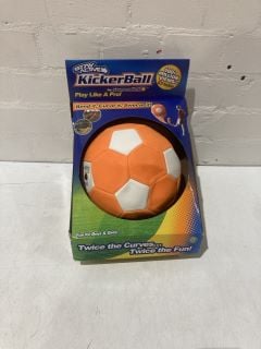 QTY OF ITEMS INCLUDING STAY ACTIVE KICKER BALL