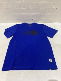 QTY OF ITEMS INCLUDING THE NORTH FACE MEDIUM BLUE TEE