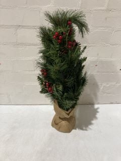 4 X CRIMBO 24" TREE WITH BERRIES AND CONES