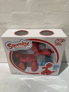 4 X SQUEAKEE THE BALLOON DOG INDIVIDUALLY PACKED