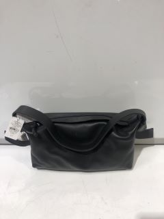 A QTY OF WHITE COMPANY ITEMS TO INCLUDE KNOT LEATHER MINI BAGUETTE BAG - BLACK - TOTAL RRP £173