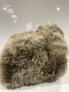 THE WHITE COMPANY LONGWOOL SHEEPSKIN THROW - MINK - TOTAL RRP £450