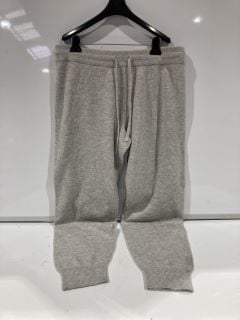 A QTY OF WHITE COMPANY ITEMS TO INCLUDE LUXURY CASHMERE JOGGER - EXTRA LARGE - PALE GREY MARL - TOTAL RRP £508