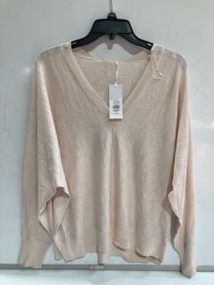 2 X THE WHITE COMPANY CLOTHING ITEMS TO INCLUDE BATWING JUMPER EXTRA LARGE PETAL PINK TOTAL RRP £150