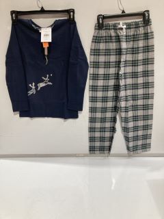 3 X THE WHITE COMPANY CHILDRENS CLOTHING ITEMS TO INCLUDE CLASSIC FLANNEL WOODLAND PRINT PYJAMA 7-8 YEARS TOTAL RRP £90