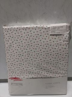 3 X THE WHITE COMPANY BEDDING ITEMS TO INCLUDE SCATTERED STAR FITTED SHEET COT BED W70XL140XD14.5CM TOTAL RRP £85