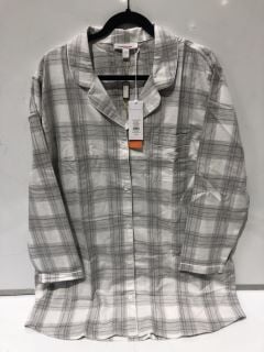 2 X THE WHITE COMPANY CLOTHING ITEMS TO INCLUDE SPARKLE CHECK NIGHTSHIRT - GREY/WHITE  - EXTRA LARGE  - TOTAL RRP £118