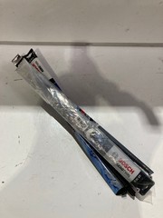 4X BOSCH WINDSCREEN WIPERS