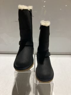 1 X UGG KENSINGTON II BOOTS BLACK UK 1 RRP £135