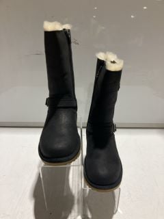 1 X UGG KENSINGTON II BOOTS BLACK UK 2 RRP £135