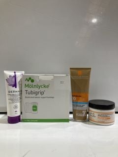 A QTY OF ASSORTED ITEMS TO INCLUDE CAROL'S DAUGHTER COCO CREME CURL ENHANCING MOISTURE BUTTER, DERMA.E CREPEY SKIN PRE-TREATMENT EXFOLIATING SCRUB