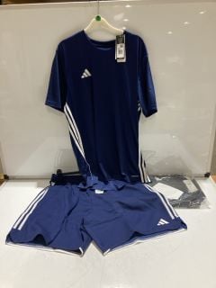 AN ASSORTMENT OF ADIDAS 160535 TO INCLUDE ADIDAS 2XL NAVY SHORTS