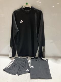 AN ASSORTMENT OF ADIDAS 160535 TO INCLUDE MEDIUM BLACK ADIDAS JERSEY TSHIRT