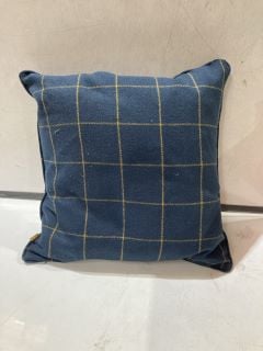 A QTY OF FURN ELLIS 45X45 FEATHER CUSHIONS NAVY