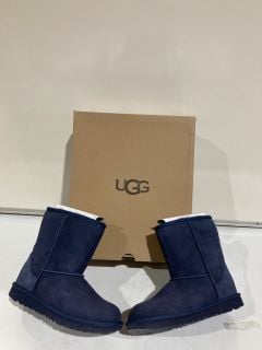 UGG KIDS CLASSIC II NVY BLNV RRP £125