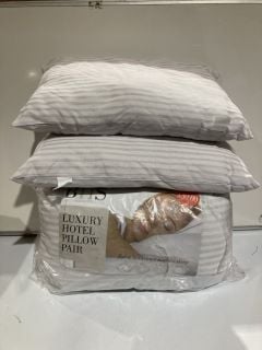 QTY OF PILLOWS TO INCLUDE BHS LUXURY HOTEL PILLOW PAIR