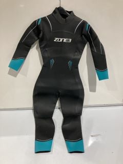 QTY OF SWIMWEAR CLOTHING TO INCLUDE E3UOZ CYAN SWIMWEAR