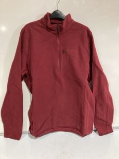 BOX OF ASSORTED ITEMS TO INCLUDE FOHN TRAILER QUARTER ZIP RECYCLED FLEECE MAROON SIZE XL