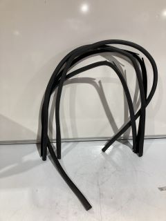 BOX OF RUBBER CAR DOOR SEAL