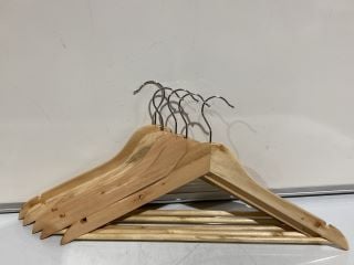 BOX OF STRAAME 20PCS WOODEN HANGERS