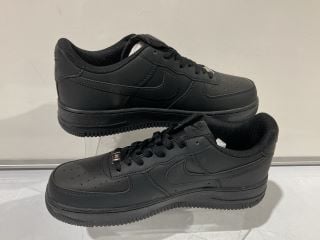 NIKE AIR FORCE 1S '07 BLACK SIZE 9