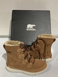 SOREL EXPLORER II JOAN TAN BRTN SIZE 4 TOTAL RRP £145