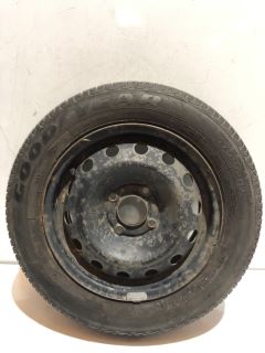 CAR TYRE WITH RIM