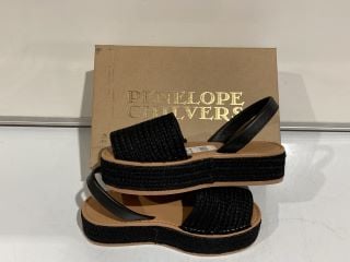 PENELOPE CHILVERS PLAITED JUTE BLACK BK SIZE 7 TOTAL RRP £159