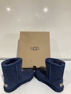 UGG KIDS CLASSIC II IVY BLNV SIZE 3 TOTAL RRP £110