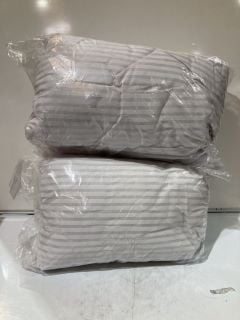 QTY OF PILLOWS TO INCLUDE BHS HOTEL PILLOWS