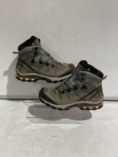 QTY OF HIKING BOOTS TO INCLUDE SALOMON BOOTS SIZE 7.5