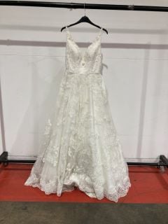 BOX TO INCLUDE LARGE WHITE BRIDAL DRESS