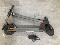 BUSBI WASP ELECTRIC SCOOTER GREEN/BLACK RRP- £349