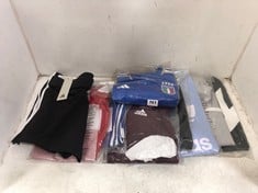 9 X ASSORTED KIDS CLOTHES TO INCLUDE ADIDAS ITALIA FOOTBALL SHIRT - SIZE 11-12 YEARS