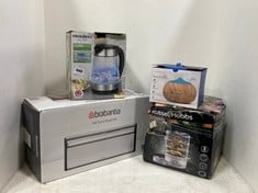 4 X ASSORTED ITEMS TO INCLUDE BRABANTIA FALL FRONT BREAD BIN