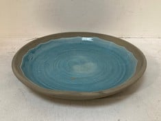 2X STONE THE CROWS SMALL PLATTER - DUCK EGG BLUE - DIAMETER 30 CMS - TOTAL RRP £100