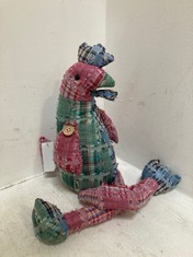 4 X STONE THE CROWS PAIR OF LG.SITTING CHICKEN/ROOSTER - HEIGHT 52CM - TOTAL RRP £172