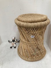 24 X STONE THE CROWS SMALL BEAN BAG COW - HEIGHT 26CM - TOTAL RRP £384 TO INCLUDE SET OF 2 WOODEN STOOLS/TABLES