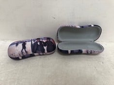 64 X STONE THE CROWS RAINY DAYS IN PARIS - GLASSES CASE - LENGTH 16CM - TOTAL RRP £768