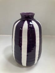 6 X STONE THE CROWS MEDIUM SLIM VASE-BURGUNDY / STRIPE - HEIGHT 27CMS - TOTAL RRP £144