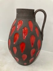 6 X STONE THE CROWS LARGE PITCHER - RED - (H) 41 X (W) 25 X (D) 25 CM - TOTAL RRP £480