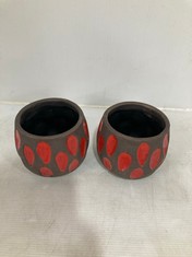 24 X STONE THE CROWS SMALL POT - RED - (H) 11 X (W) 12 X (D) 12 CM - TOTAL RRP £360