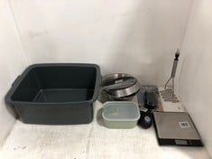 BOX OF ASSORTED JOHN LEWIS KITCHEN ITEMS TO INCLUDE PLASTIC WASHING BOWL