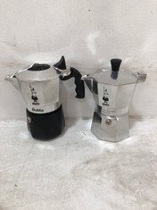 QTY OF ASSORTED EXPRESSO JUGS TO INCLUDE BIALETTI MOKA EXPRESS STOVE TOP COFFEE MAKER