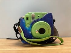 INSTAX MINI 9 INSTANT CAMERA IN GREEN. (UNIT ONLY) [JPTC70700]