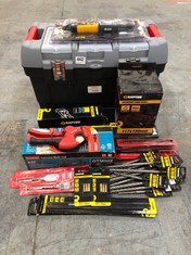 APPROX 6 X ASSORTED TOOLS TO INCLUDE MAKITA CORDLESS MULTI TOOL - MODEL NO. DTM50Z (ZONE 3)