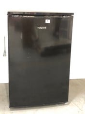 HOTPOINT 55CM UNDER COUNTER LARDER FRIDGE IN BLACK - MODEL NO. H55RM1110K1 - RRP £249 (ZONE 1)