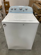 WHIRLPOOL AMERICAN STYLE TOP LOADING WASHING MACHINE IN WHITE - MODEL NO. 3LWTW4815FWO - RRP £1130 (ZONE 5)