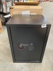 SAFE BOX RRP - £101 (ZONE 7)